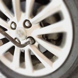 Best Stripped Lug Nut Remover and Extractor Tools